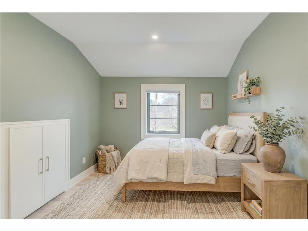 71 Otis Lane Saint Paul MN 55104 7052922 image17