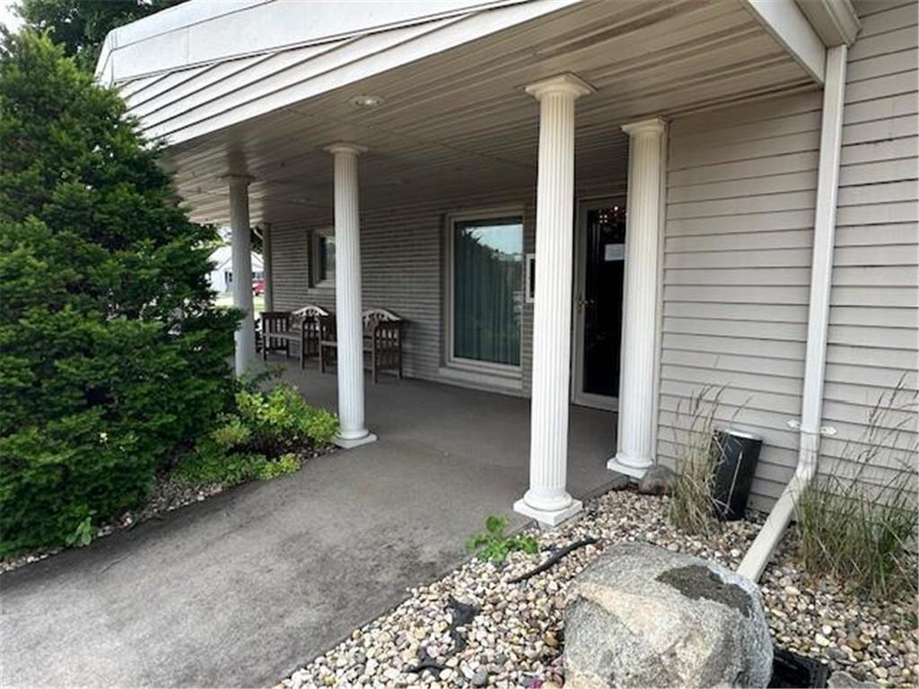 710 4th Street SE Pipestone MN 56164 7032635 image2