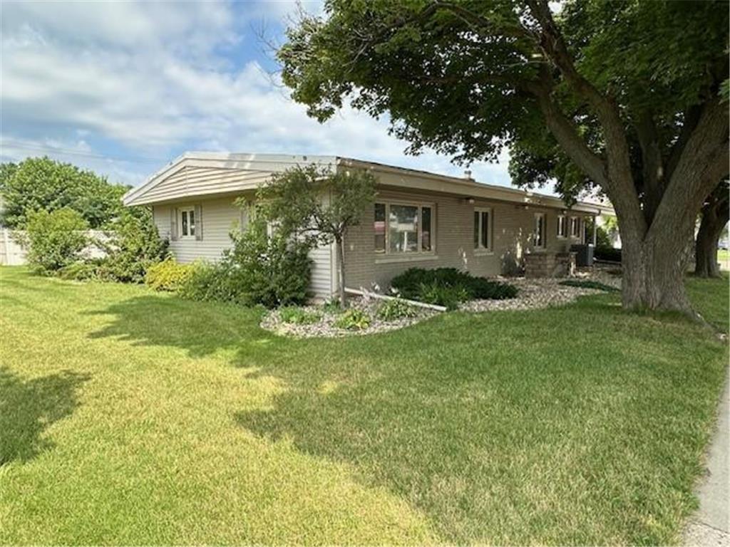 710 4th Street SE Pipestone MN 56164 7032635 image26