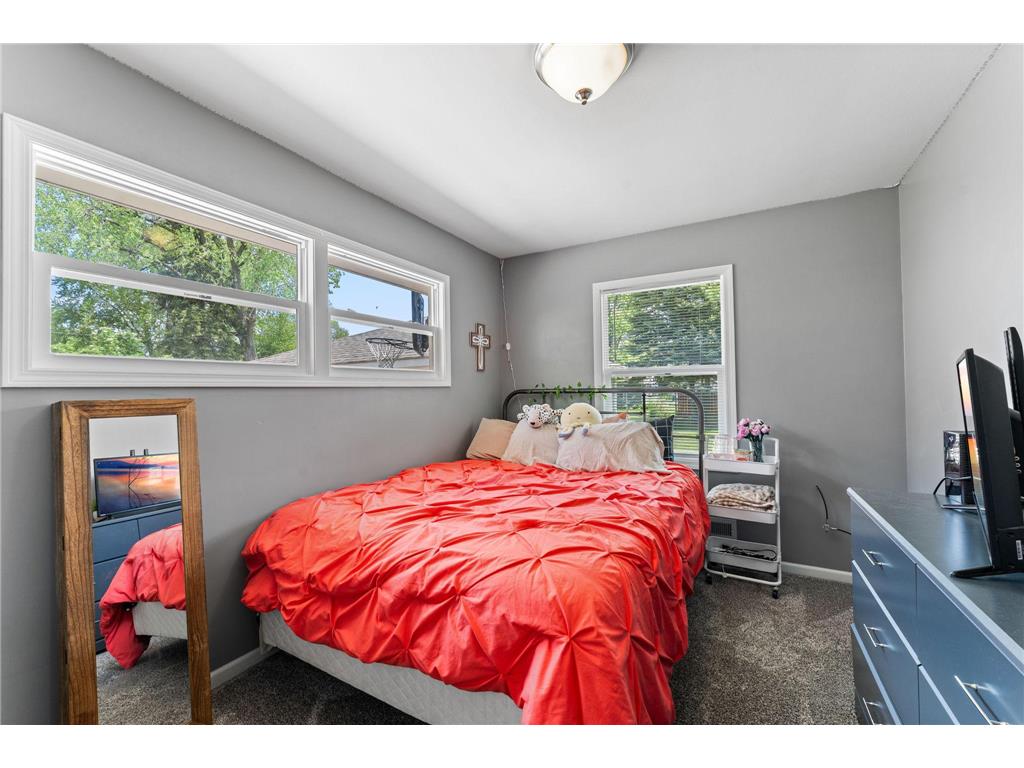 710 Cypress Street S Cambridge MN 55008 7060813 image25