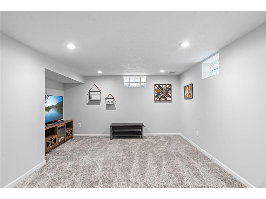710 Cypress Street S Cambridge MN 55008 7060813 image31