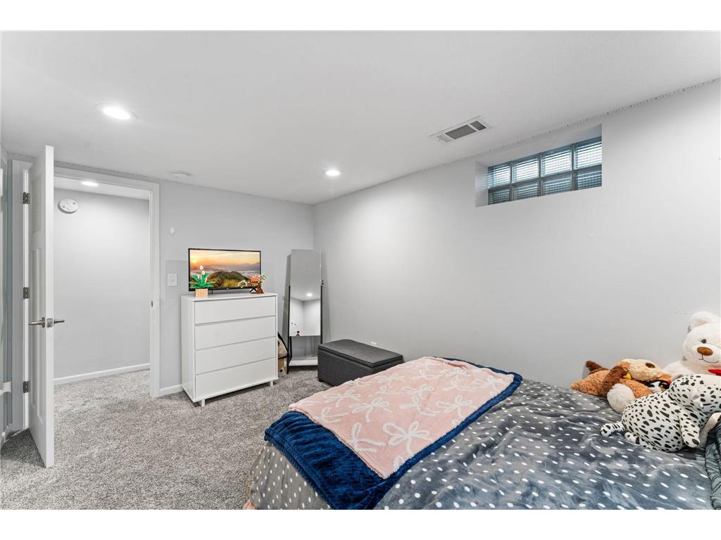 710 Cypress Street S Cambridge MN 55008 7060813 image40
