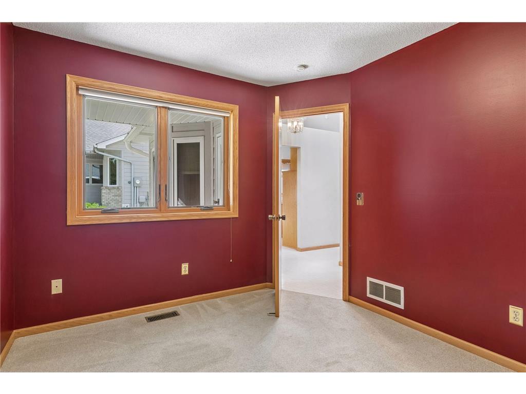 710 Emerald Ridge Roseville MN 55113 7090582 image33