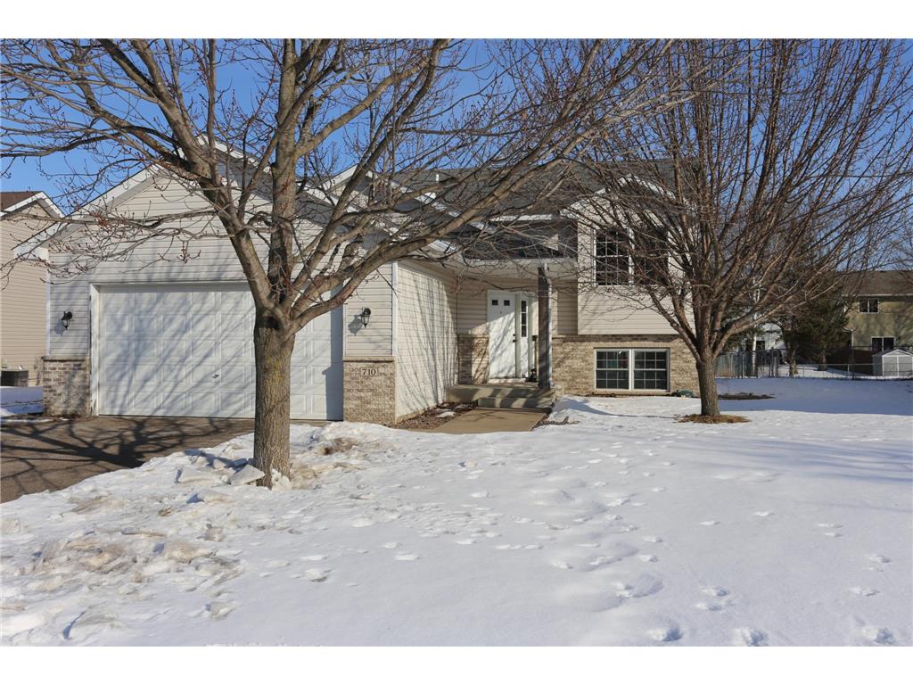710 Isanti Parkway NW Isanti MN 55040 7025183 image1