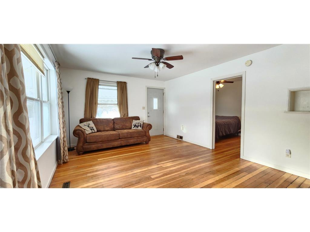 710 Johnson Street Henning MN 56551 7002832 image11