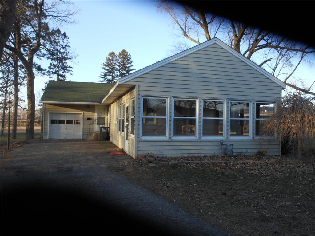 710 Oakland Place NE, Austin, MN, 55912 MLS 6469086 Edina Realty