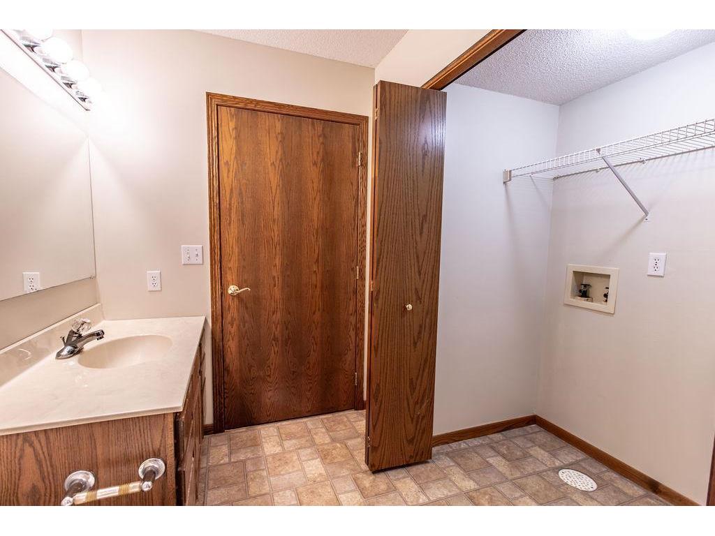 710 S 10th Street Bird Island MN 55310 7087989 image16