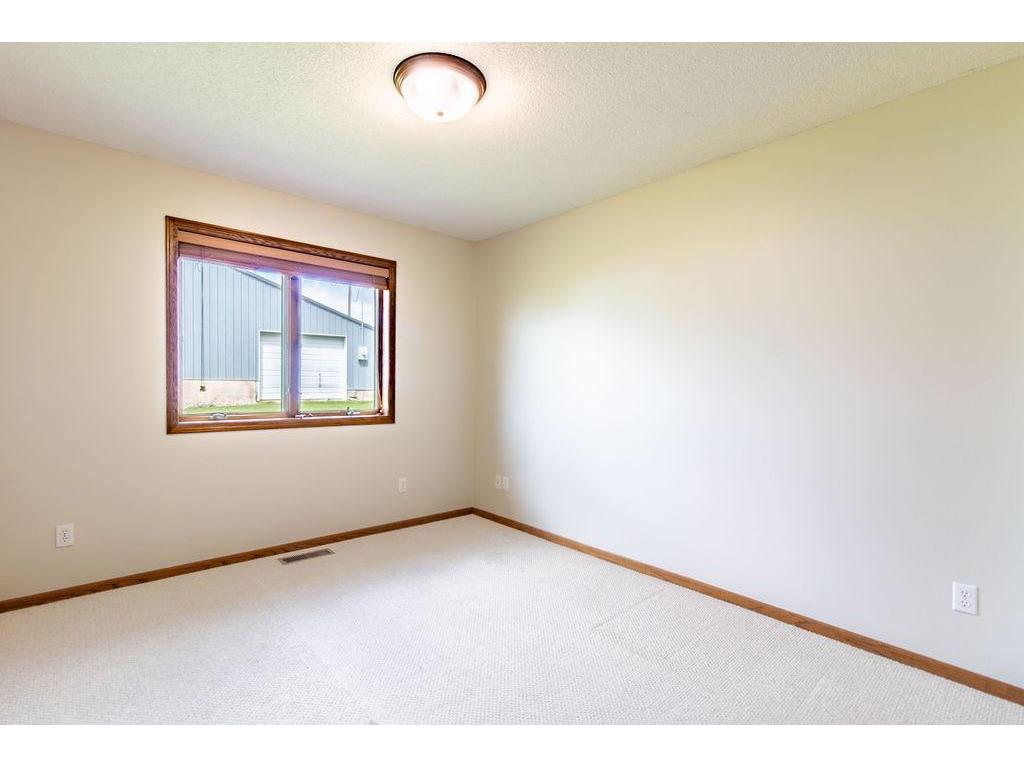 710 S 10th Street Bird Island MN 55310 7087989 image18