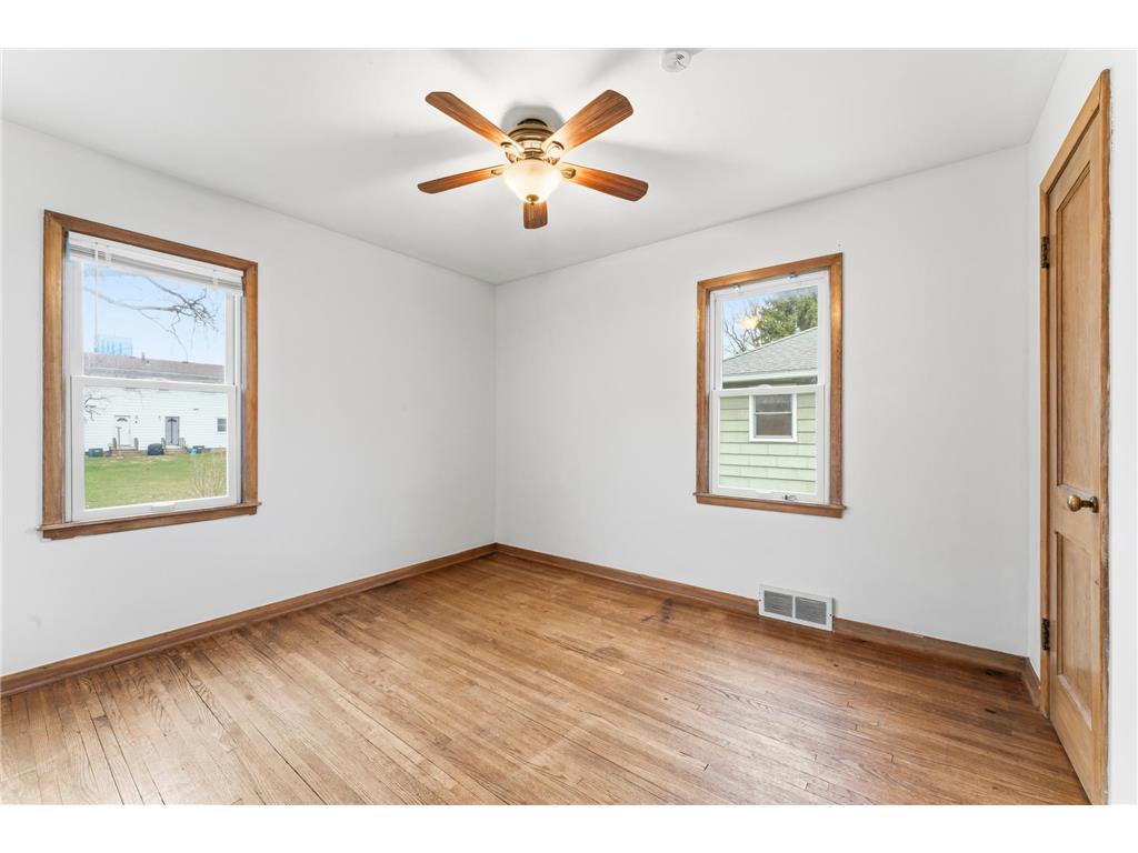 710 S 3rd Avenue Albert Lea MN 56007 7050423 image17