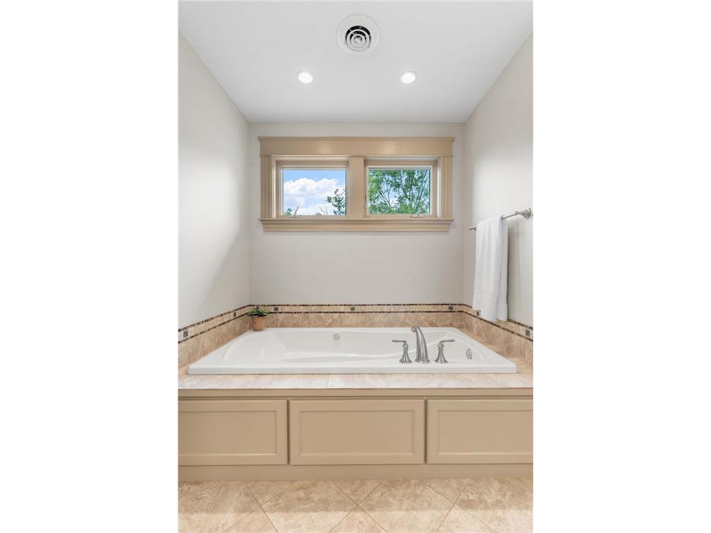 710 Shadyview Lane N Plymouth MN 55447 7101226 image38