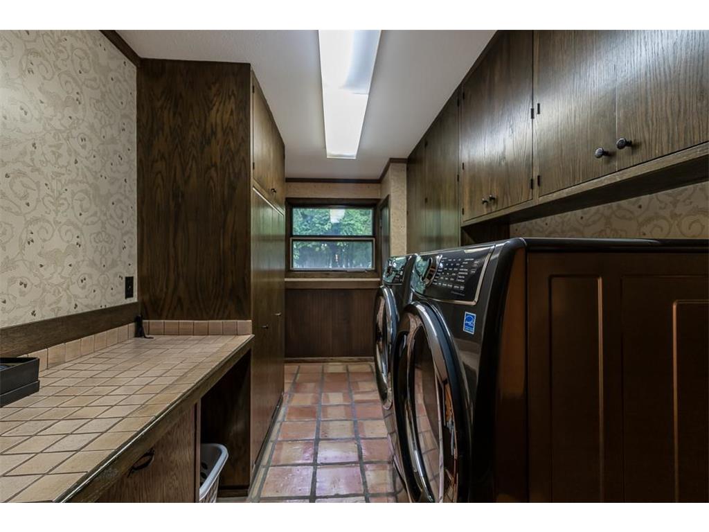 710 Summit Avenue New Ulm MN 56073 7078154 image42