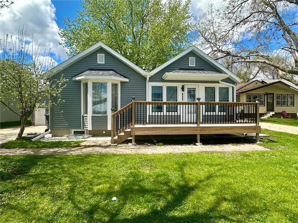 710 W Lake Avenue, Worthington, MN, 56187 MLS 6531134 Edina Realty