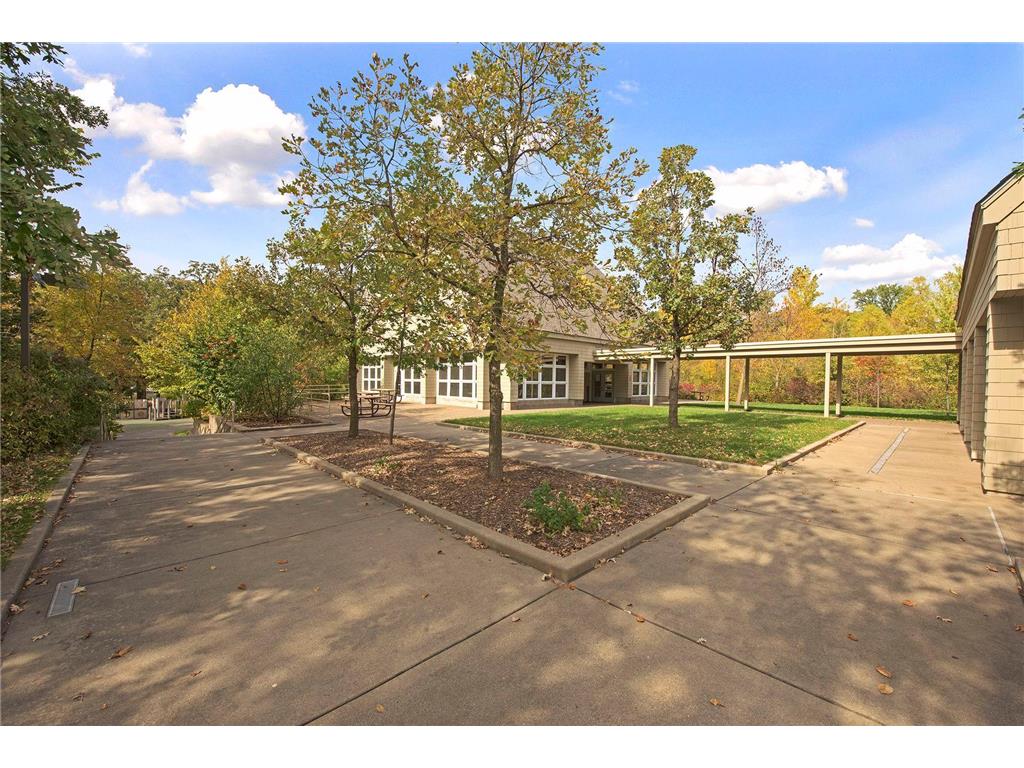 7100 Highland Court Eden Prairie MN 55346 7031112 image100