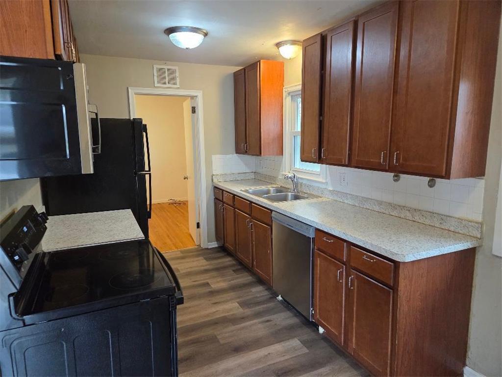 7101 Hartkopf Lane Brooklyn Park MN 55428 7061985 image3