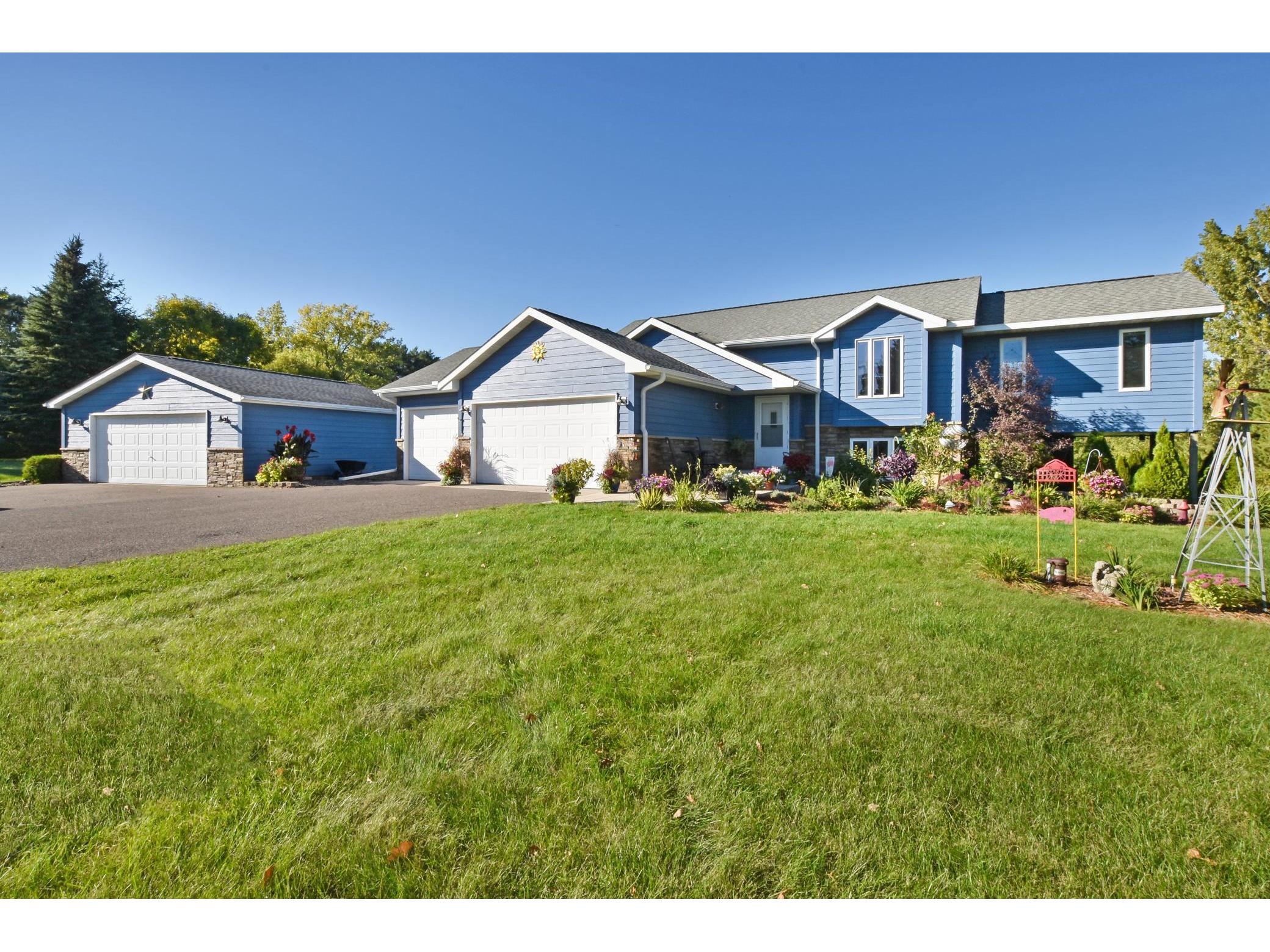 7102 Wyoming Trail, Wyoming, MN, 55092 MLS 6104038 Edina Realty