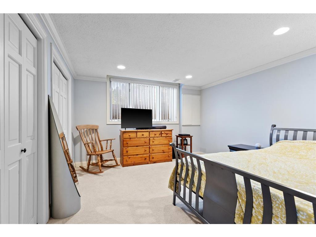 7104 Lanham Lane, Edina, MN, 55439 MLS 6527165 Edina Realty