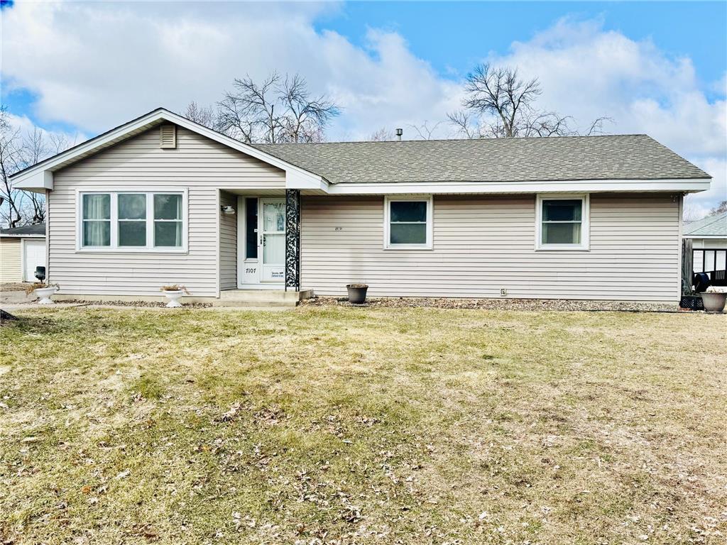 7107 Girard Avenue N Brooklyn Center MN 55430 7039813 image1