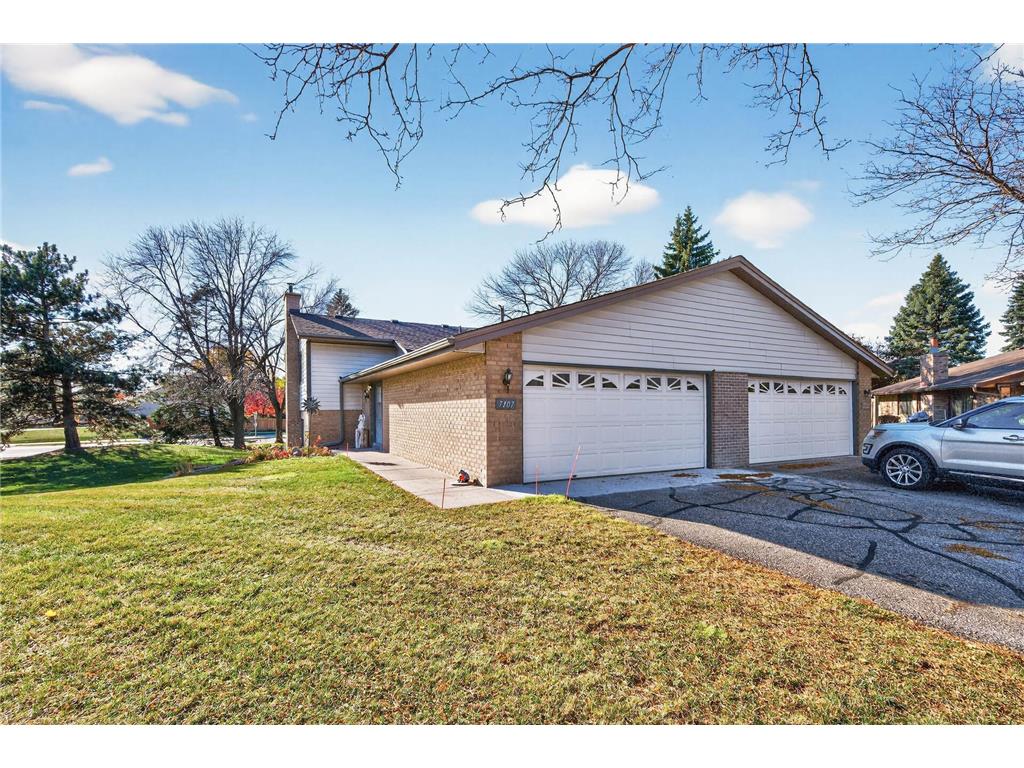 7107 Robinwood Bay Woodbury MN 55125 6813660 image1