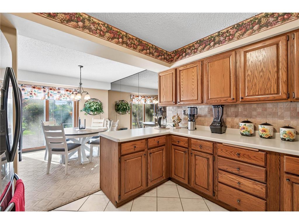 7107 Robinwood Bay Woodbury MN 55125 6813660 image11