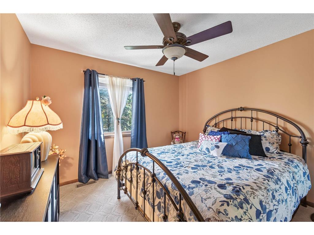 7107 Robinwood Bay Woodbury MN 55125 6813660 image14