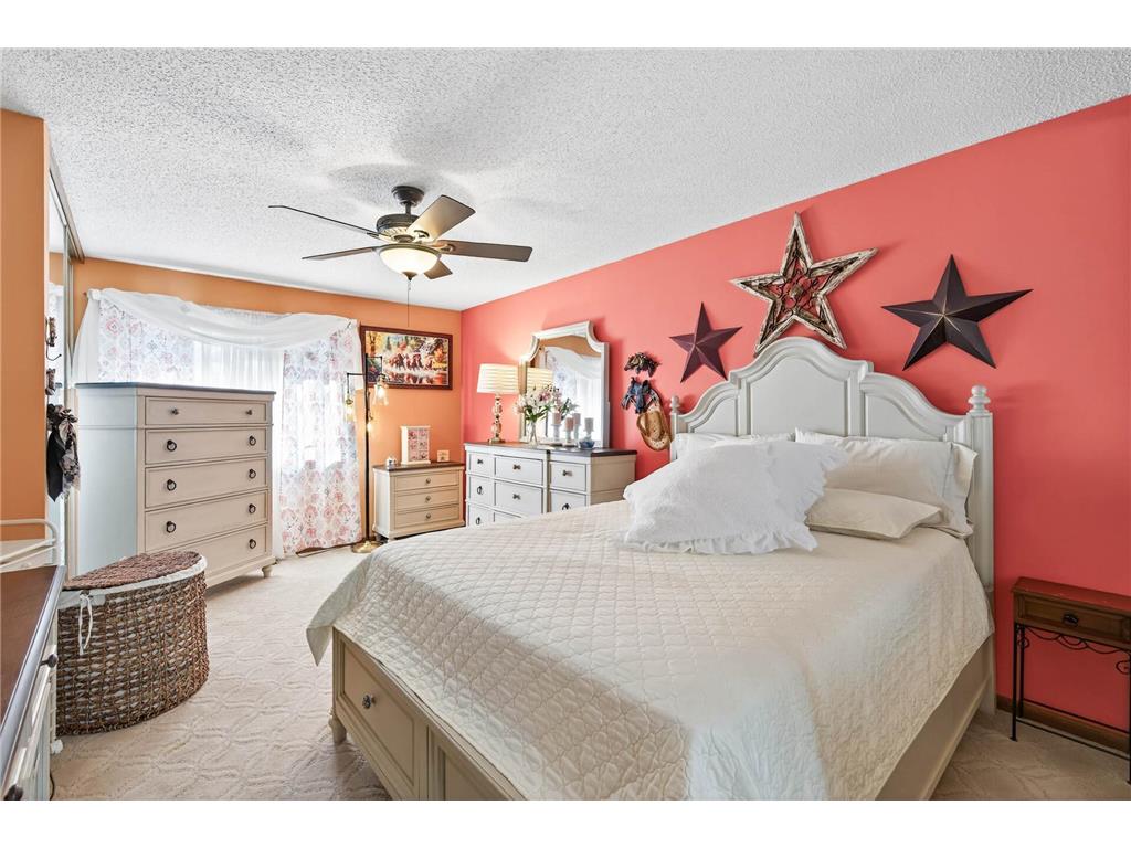 7107 Robinwood Bay Woodbury MN 55125 6813660 image17