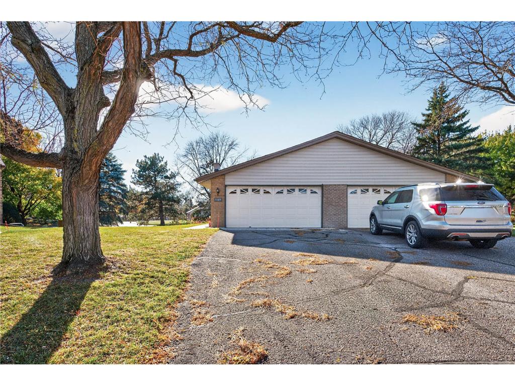 7107 Robinwood Bay Woodbury MN 55125 6813660 image2