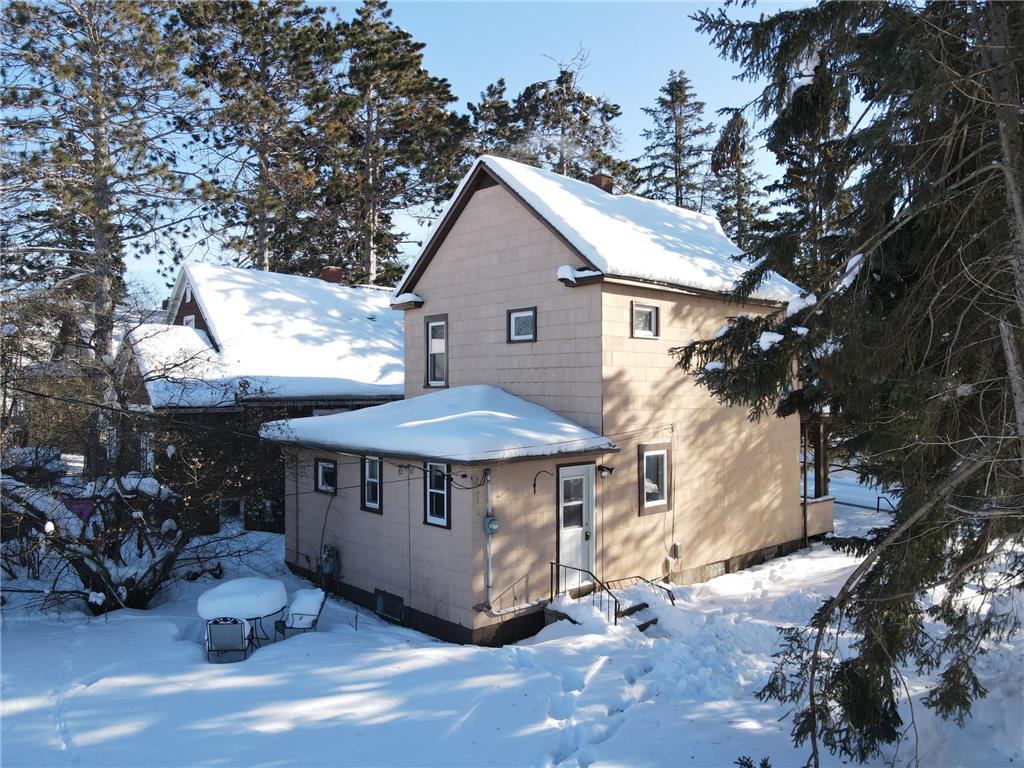 711 2nd Street Bovey MN 55709 6328338 image1