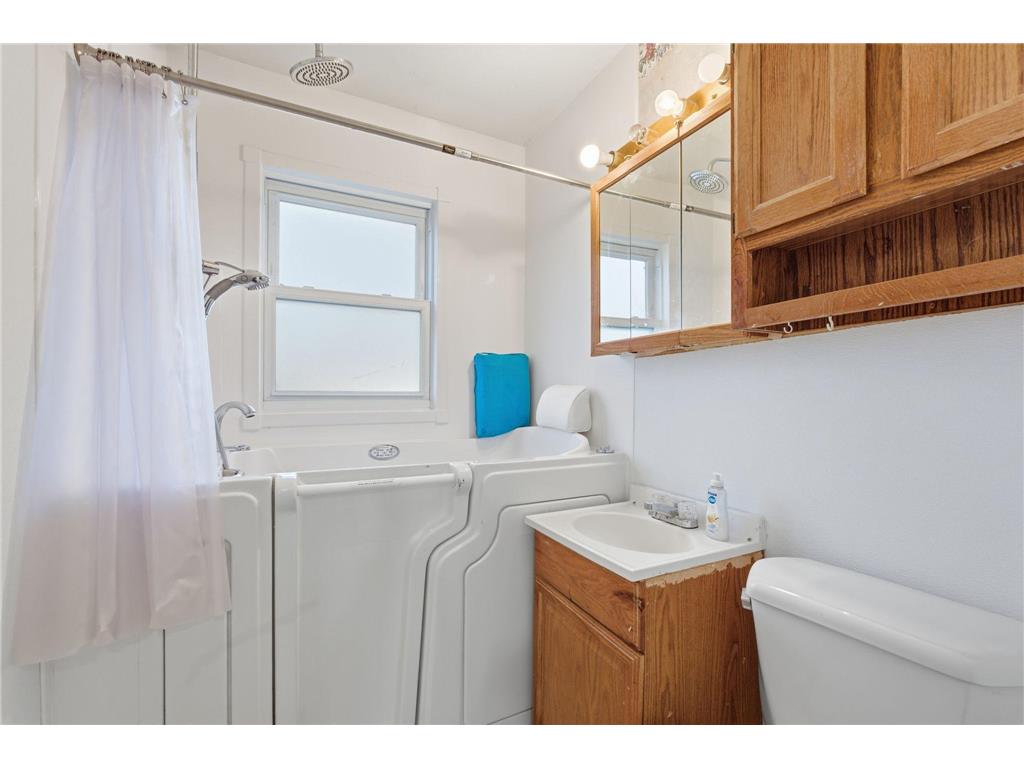 711 84th Avenue NE Spring Lake Park MN 55432 7026488 image9