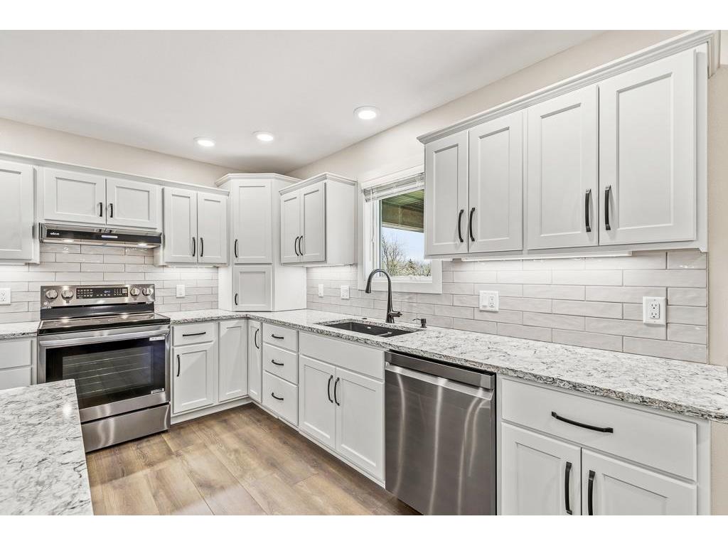 711 8th Street W Clear Lake SD 57226 7067765 image17