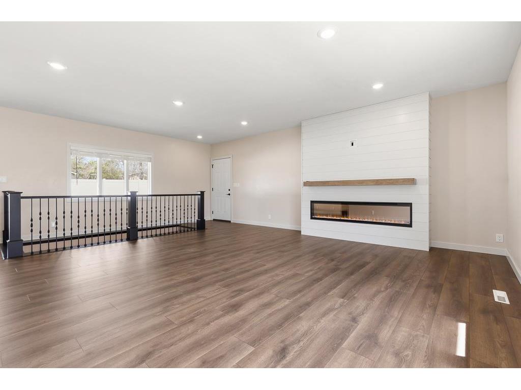 711 8th Street W Clear Lake SD 57226 7067765 image32