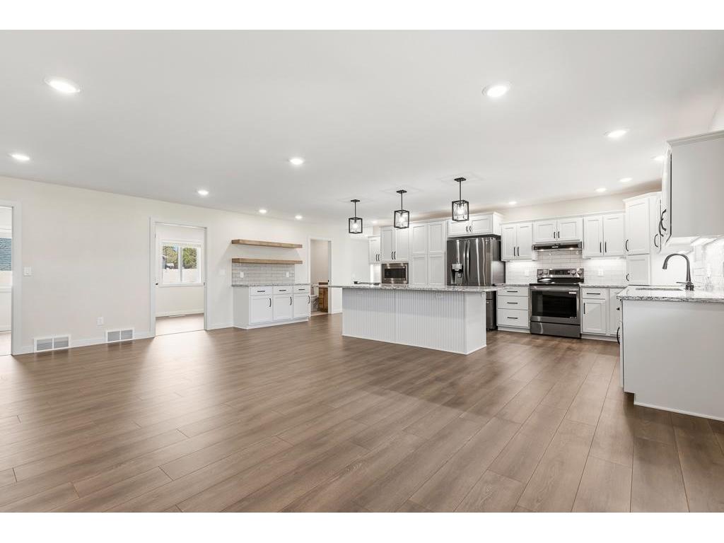 711 8th Street W Clear Lake SD 57226 7067765 image9