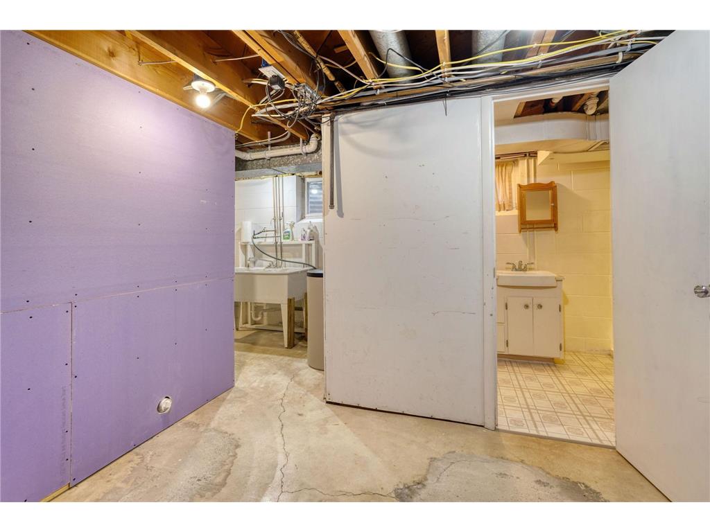 711 Benton Street Anoka MN 55303 7045443 image35