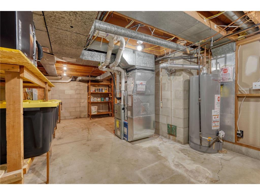711 Benton Street Anoka MN 55303 7045443 image39