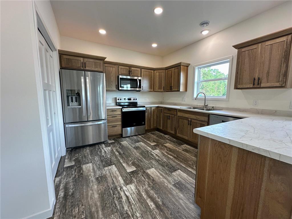 711 Cherry Lane Perham MN 56573 7105159 image3