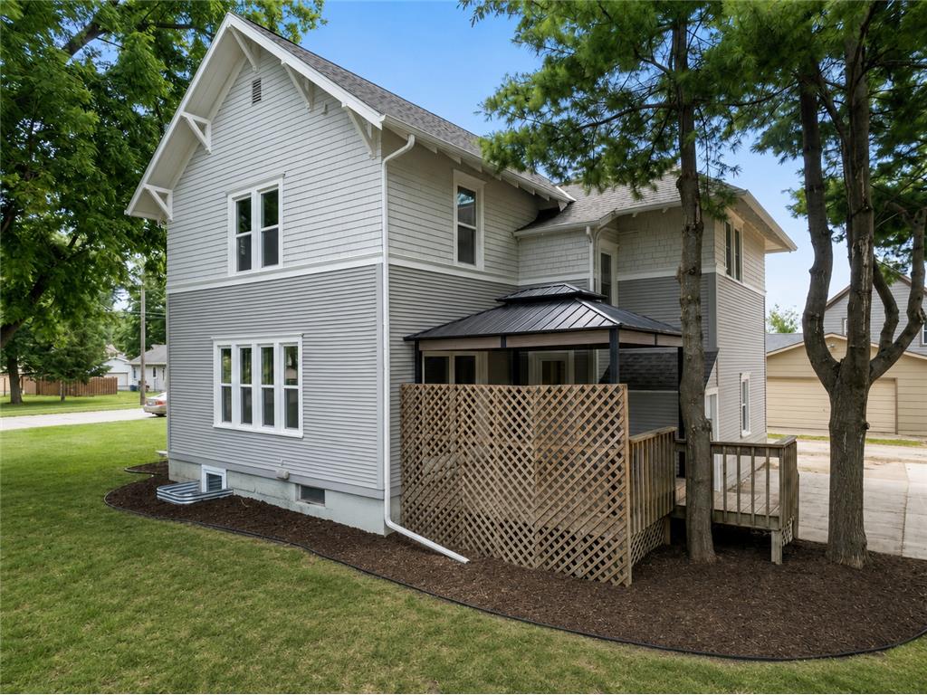 711 Clausen Avenue Albert Lea MN 56007 7110904 image3