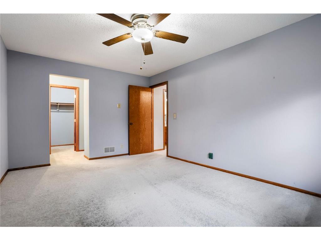 711 Cope Avenue W Roseville MN 55113 7061748 image15