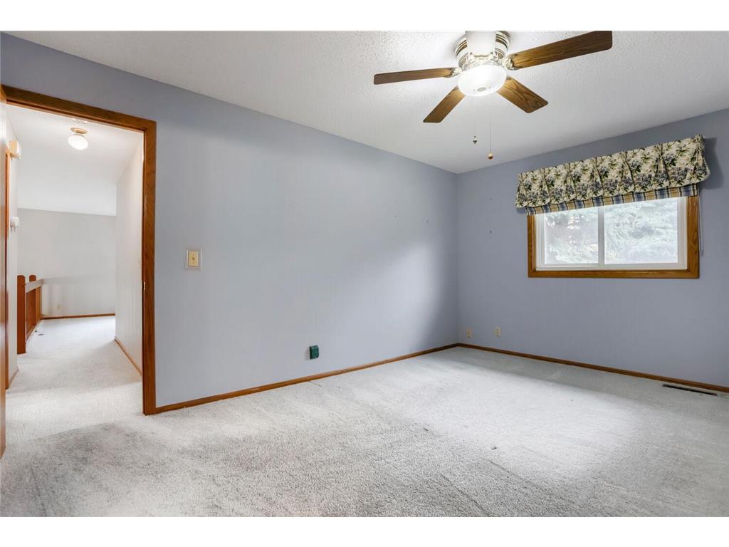 711 Cope Avenue W Roseville MN 55113 7061748 image16
