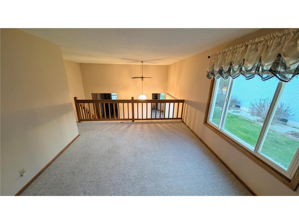 711 Cope Avenue W Roseville MN 55113 7061748 image3