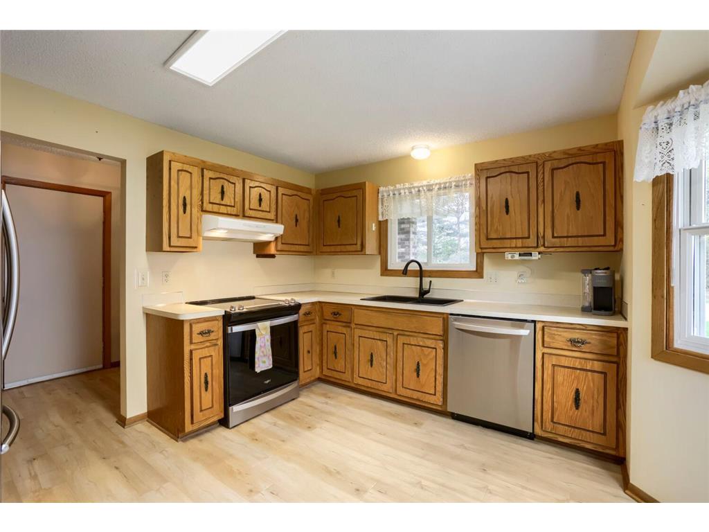711 Cope Avenue W Roseville MN 55113 7061748 image7