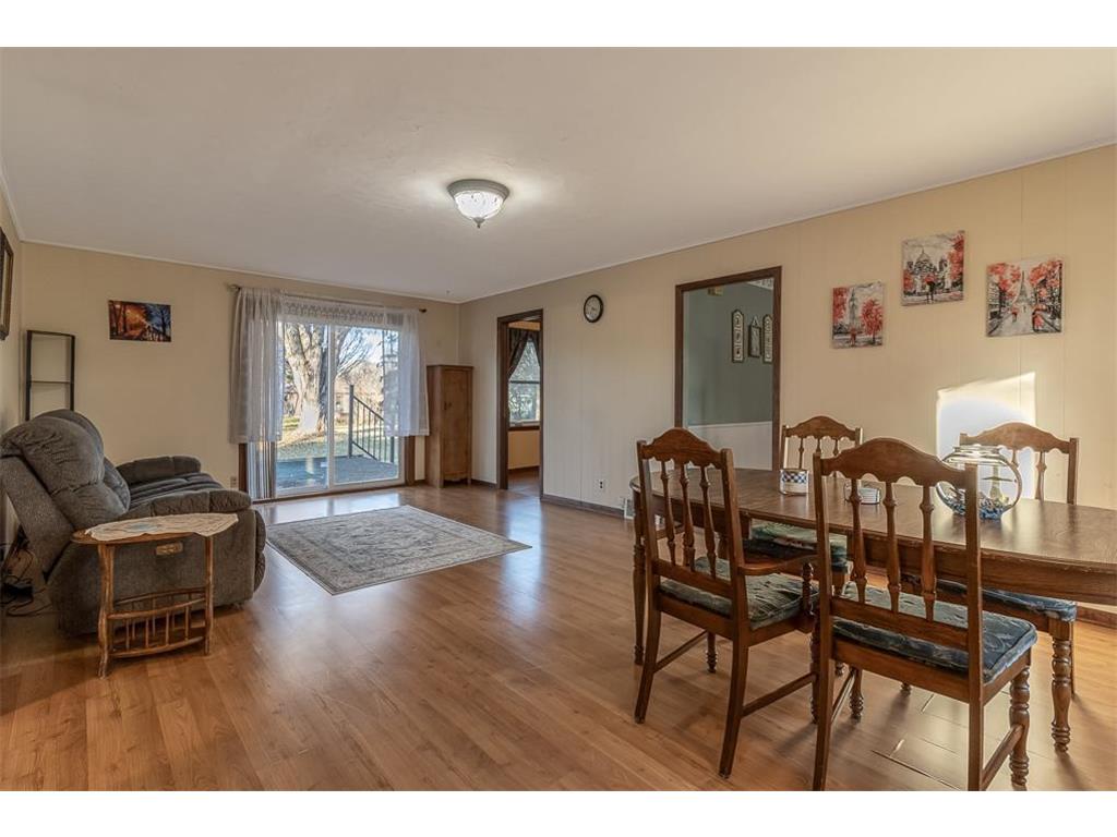 711 E Blue Earth Street Lake Crystal MN 56055 6816060 image2