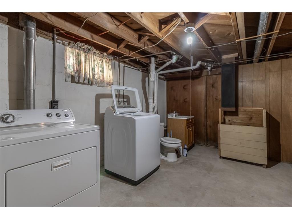 711 E Blue Earth Street Lake Crystal MN 56055 6816060 image20