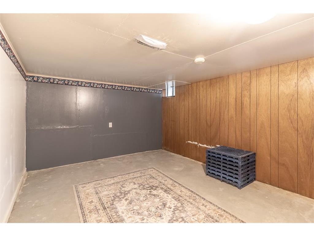 711 E Blue Earth Street Lake Crystal MN 56055 6816060 image24