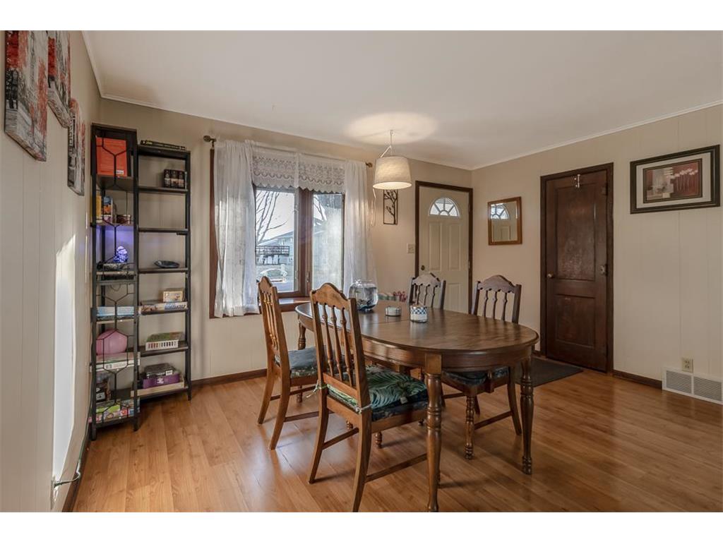 711 E Blue Earth Street Lake Crystal MN 56055 6816060 image3