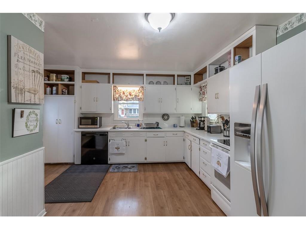 711 E Blue Earth Street Lake Crystal MN 56055 6816060 image7