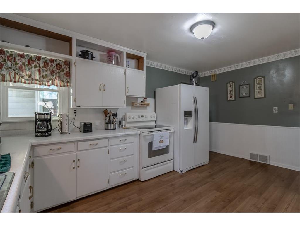 711 E Blue Earth Street Lake Crystal MN 56055 6816060 image9