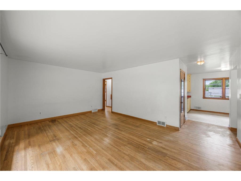 711 Elm Avenue Gaylord MN 55334 7082659 image12