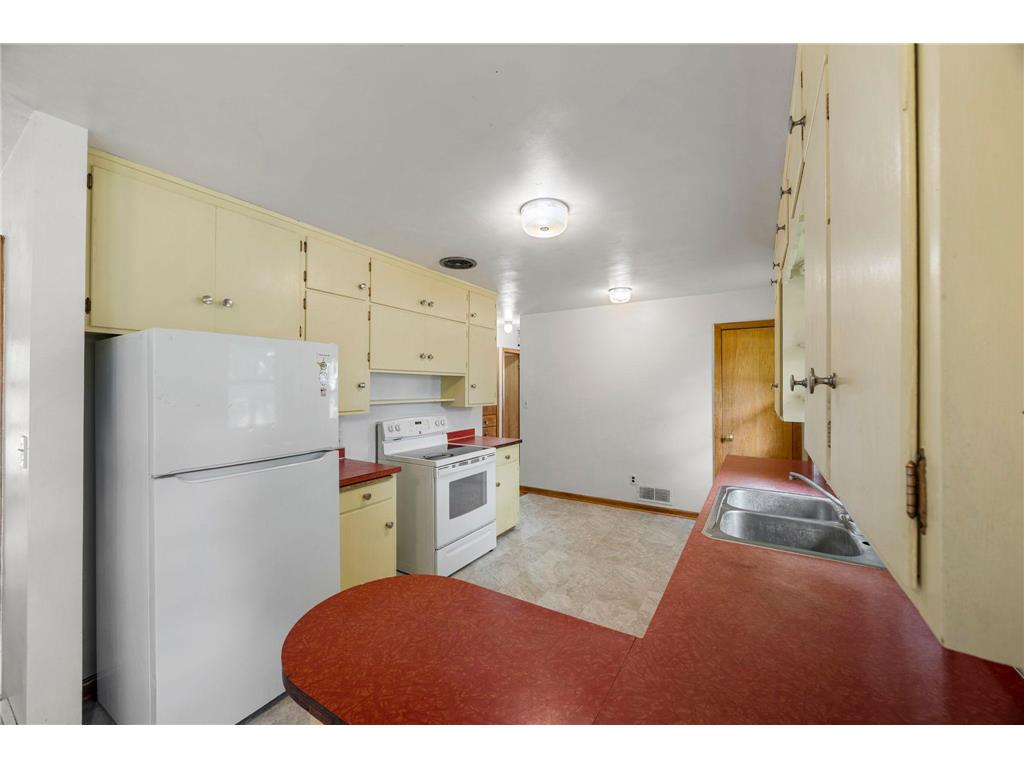 711 Elm Avenue Gaylord MN 55334 7082659 image14
