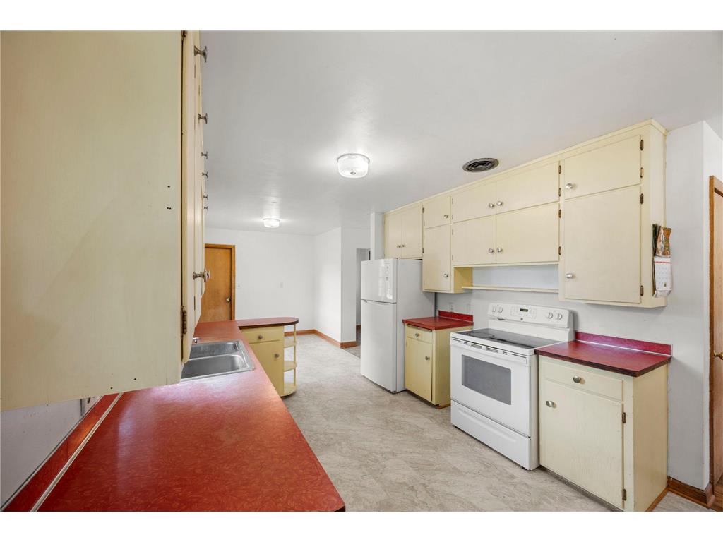 711 Elm Avenue Gaylord MN 55334 7082659 image16