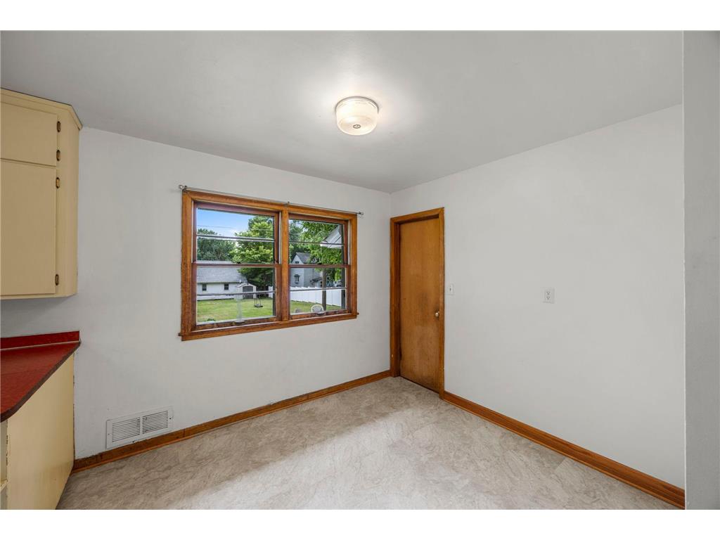 711 Elm Avenue Gaylord MN 55334 7082659 image18
