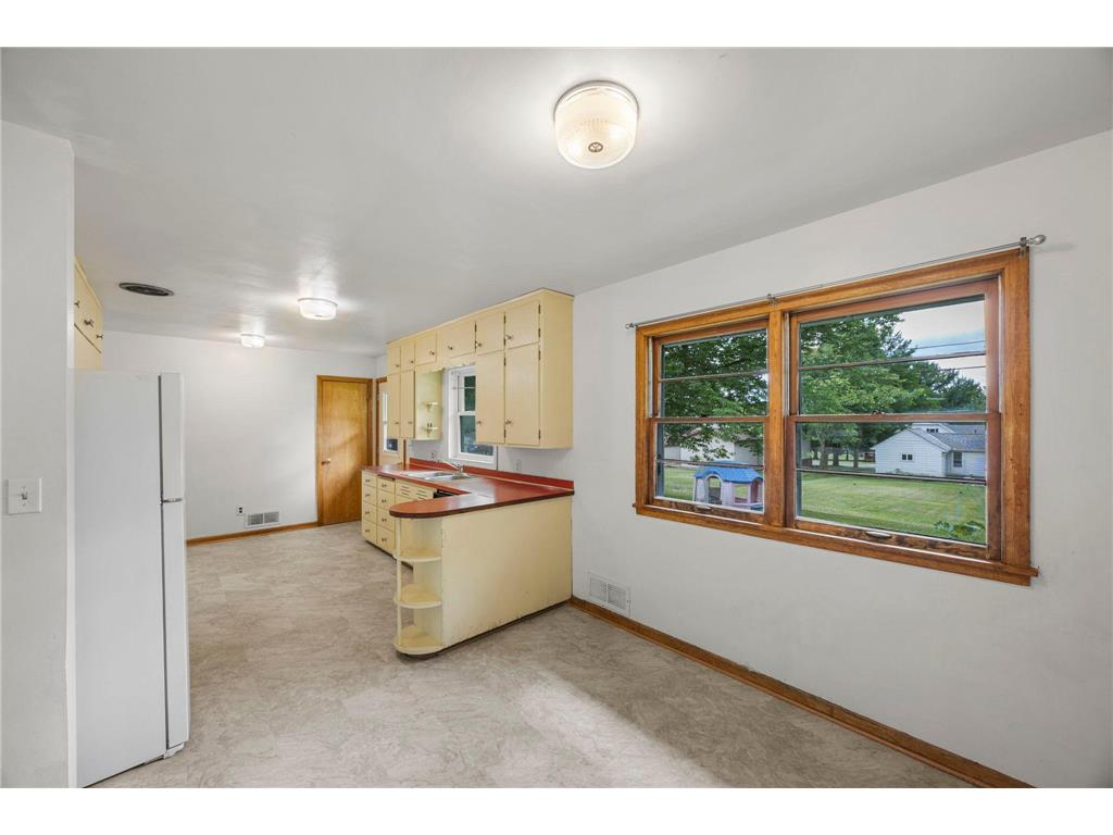 711 Elm Avenue Gaylord MN 55334 7082659 image20